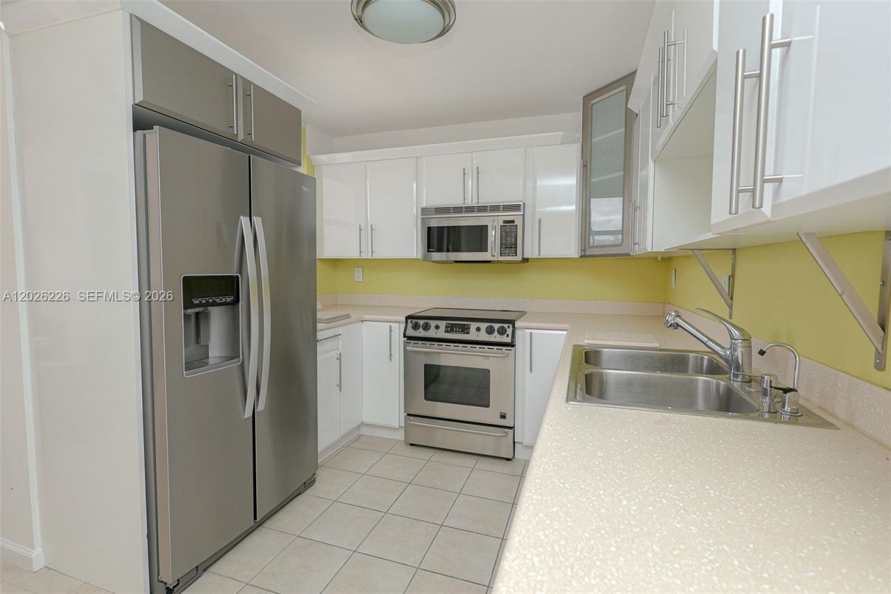 1865 Brickell Ave , Unit A514, Miami, FL 33129 Photo