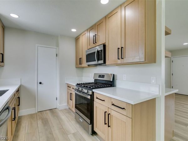 4036 Maple Hill Road , Las Vegas, NV 89115