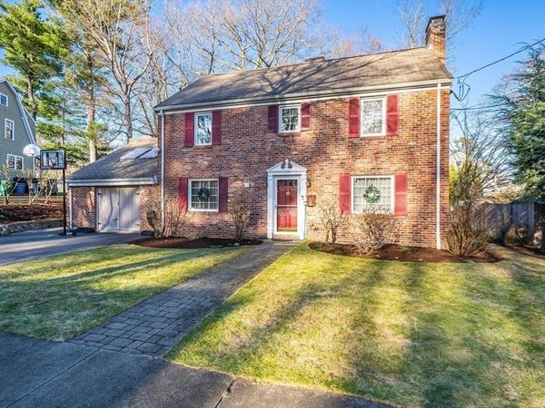 17 Woodhaven Rd, Newton, MA 02468