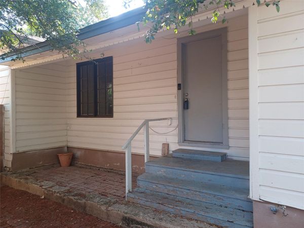 2808 Windsor RD, Unit B, Austin, TX 78703