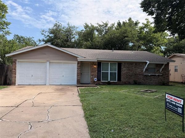 1005 Fairfax Court , Arlington, TX 76015