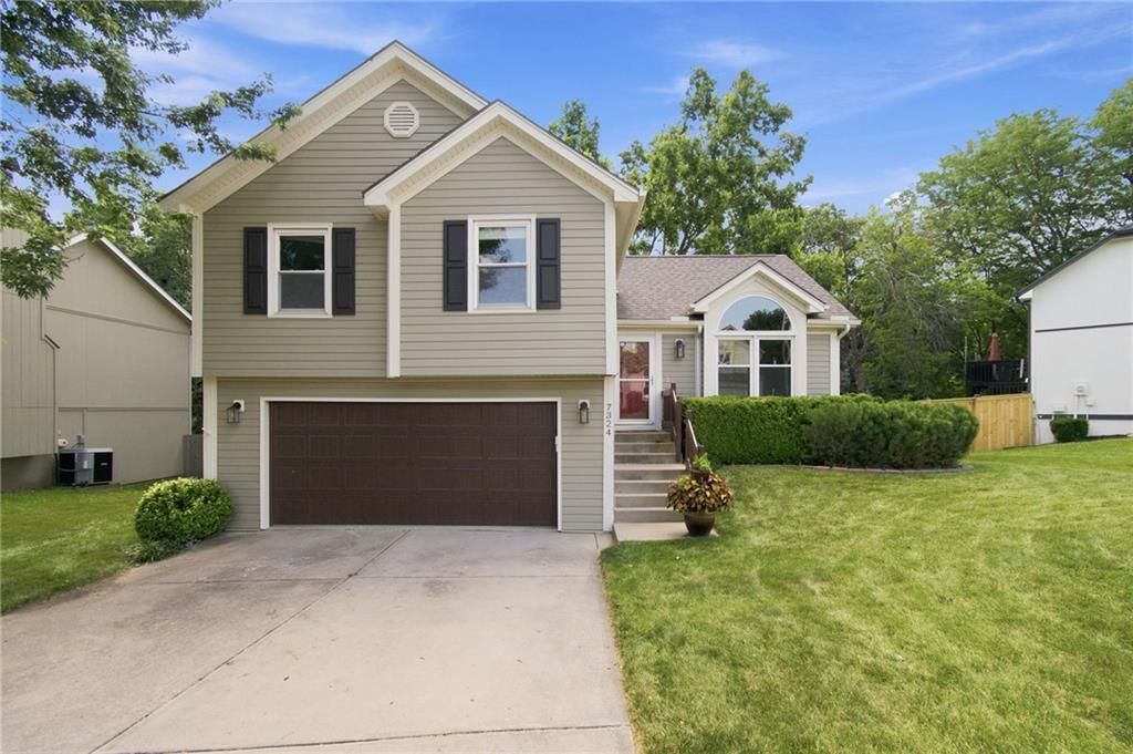 7324 N Richmond Avenue, Kansas City, MO 64158 Main Photo