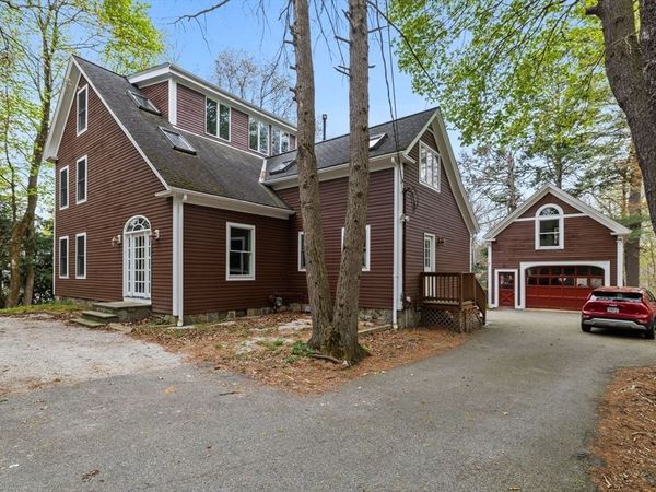 17 Wellesley Street, Weston, MA 02493