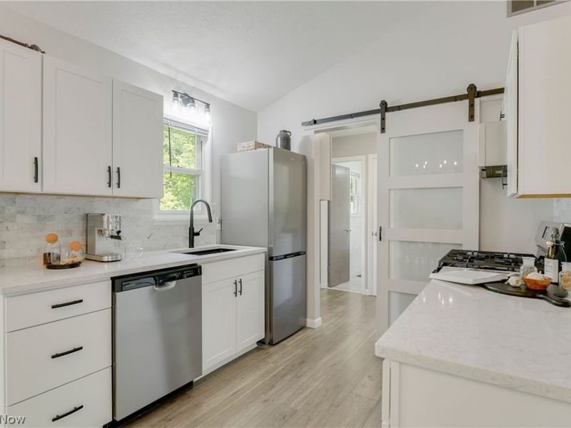857 Eileen Drive , Macedonia, OH 44056 Photo 7