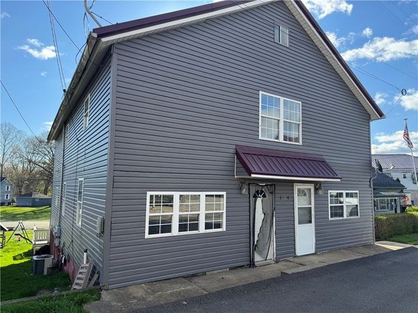 134 Highway St , Yukon, PA 15698