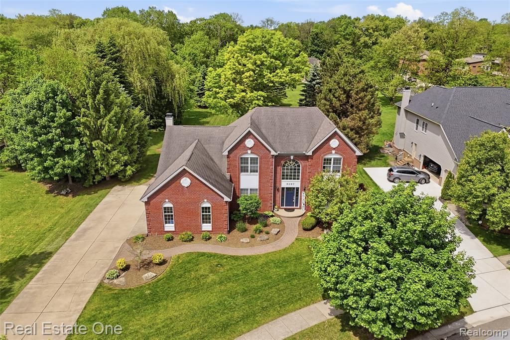 5097 Birkdale Drive, Commerce Township, MI 48382 Main Photo