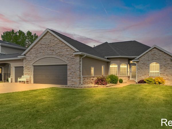10580 Stirrup Drive, Caledonia, MI 49316