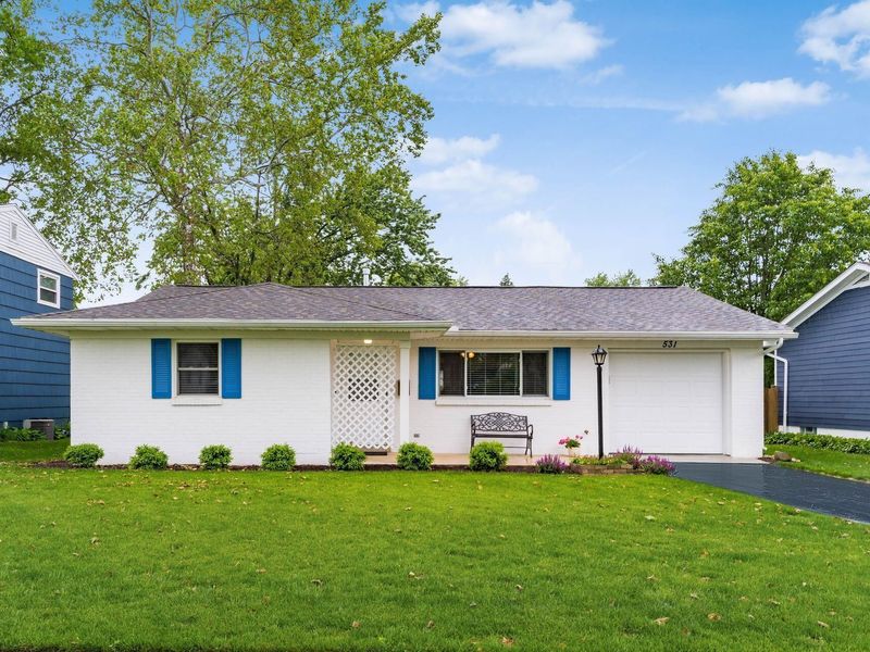 531 Deerwood Avenue E, Columbus, OH 43230 Photo 1