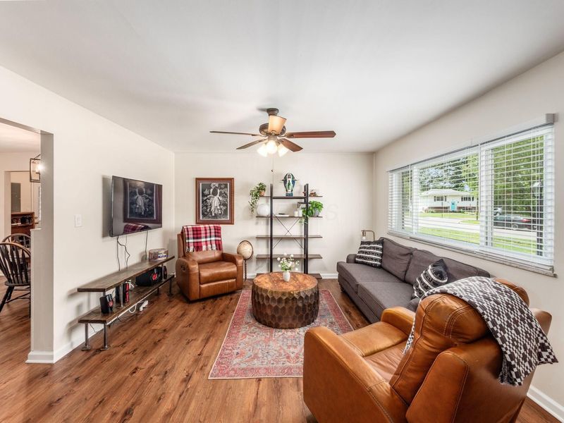 531 Deerwood Avenue E, Columbus, OH 43230 Photo 8