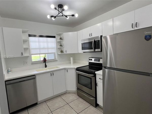 7980 N French Dr , Unit 3-103, Pembroke Pines, FL 33024