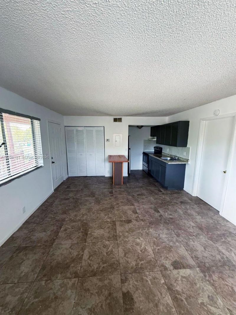 2070 NW 43rd Ter , Unit 6, Lauderhill, FL 33313 Photo