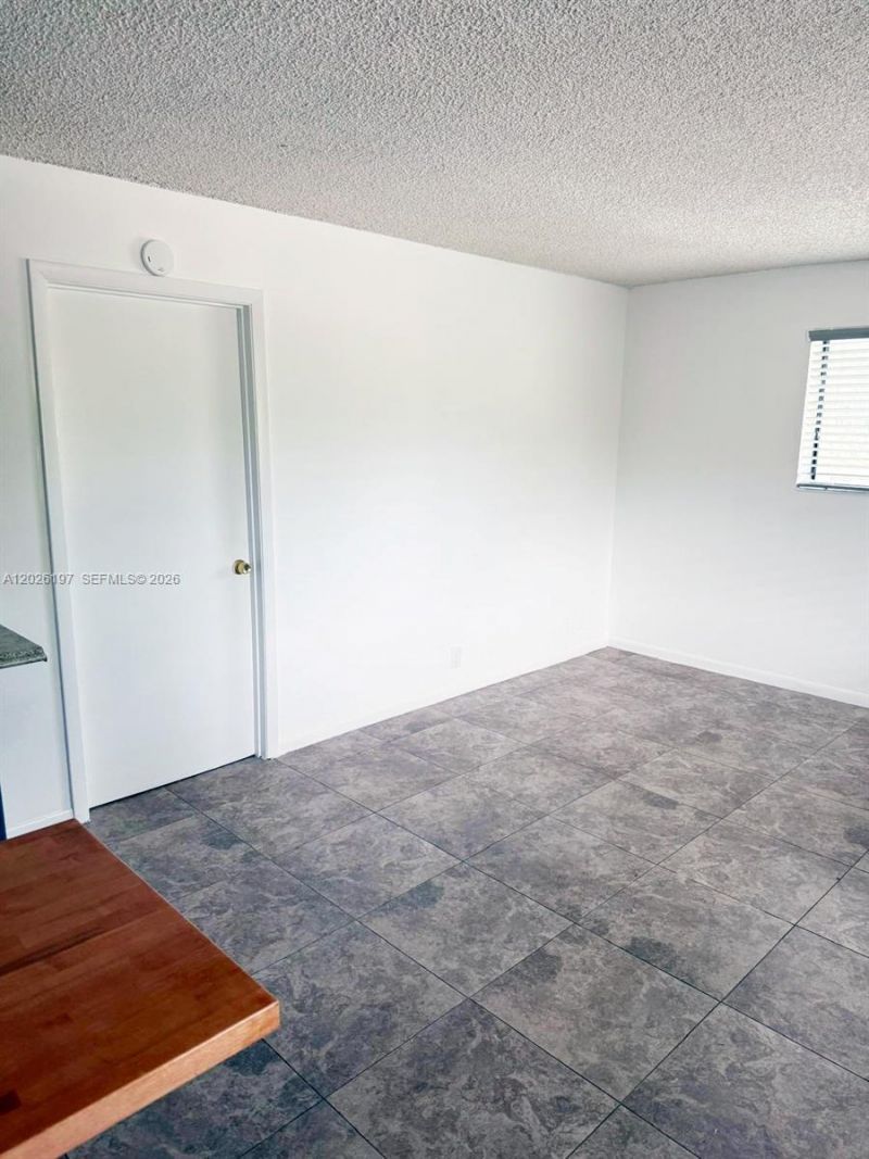 2070 NW 43rd Ter , Unit 6, Lauderhill, FL 33313 Photo