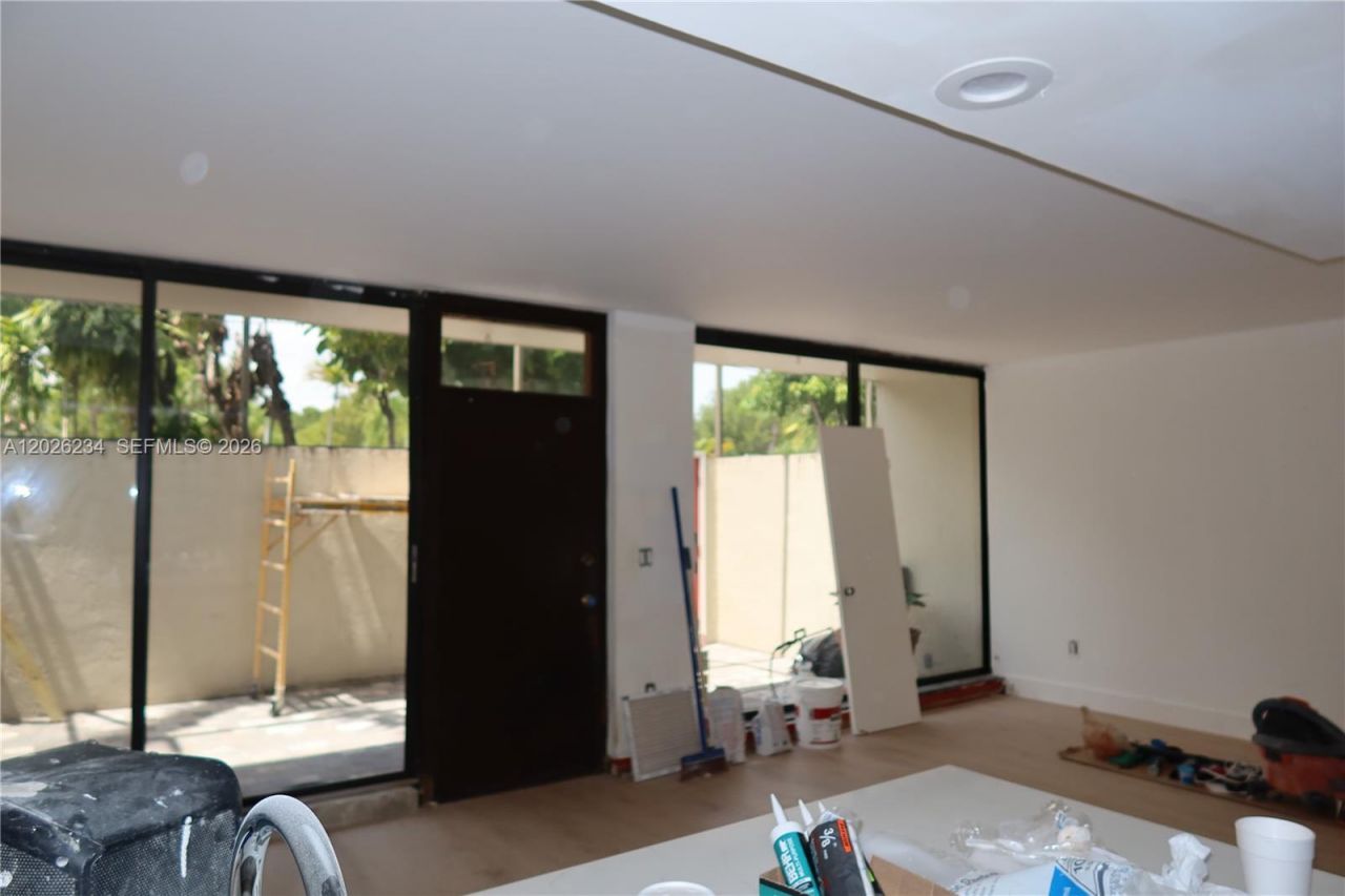 3190 Bird Ave, Unit 15, Coconut Grove, FL 33133 Photo
