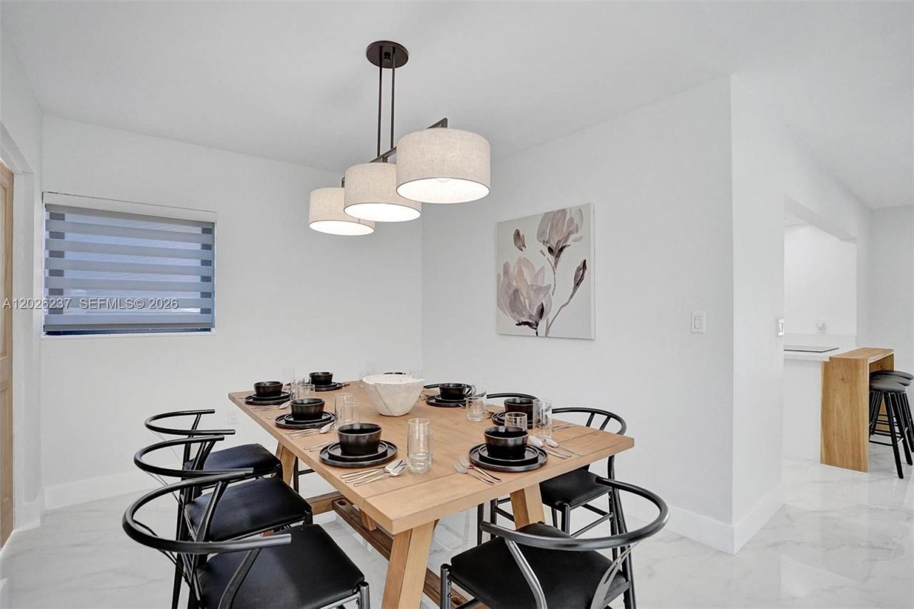 1355 Madison St , Hollywood, FL 33019 Photo