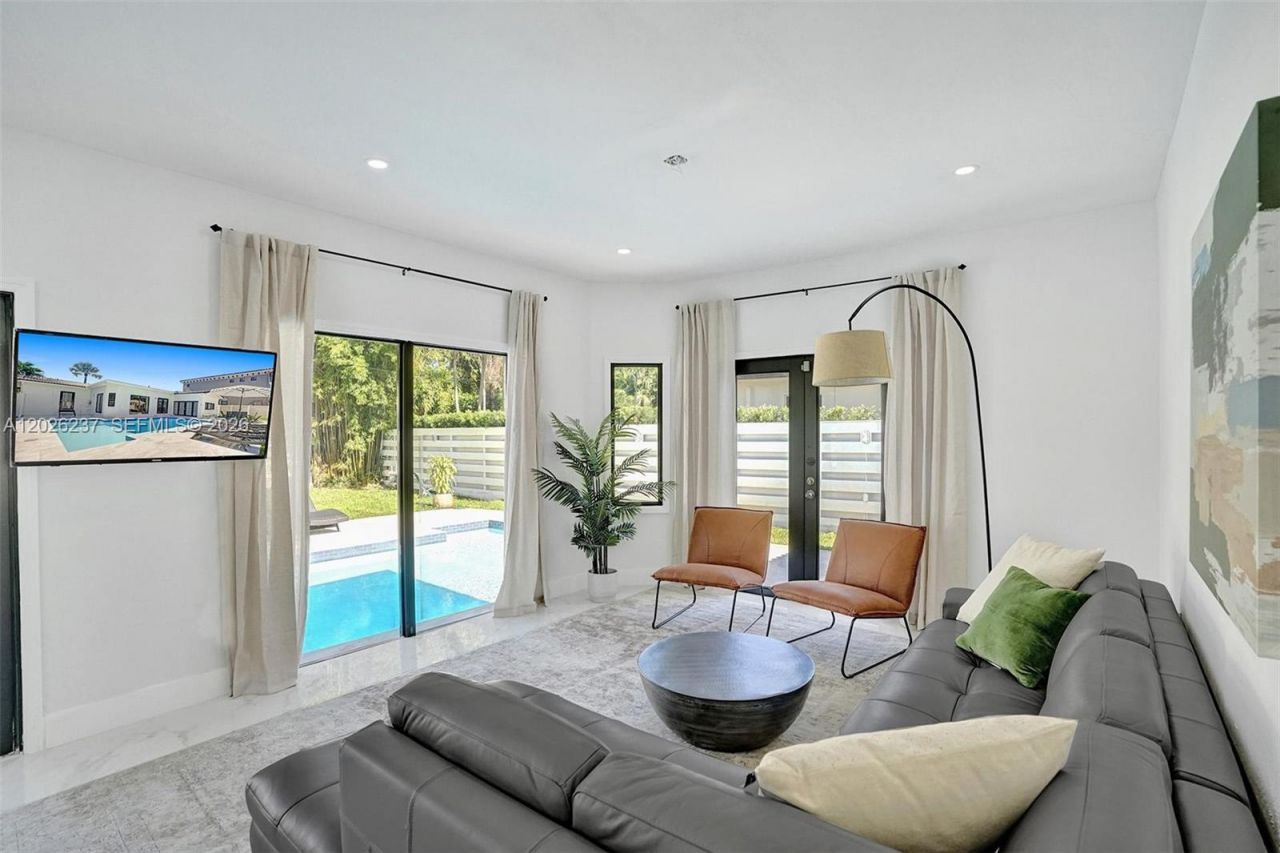 1355 Madison St , Hollywood, FL 33019 Photo