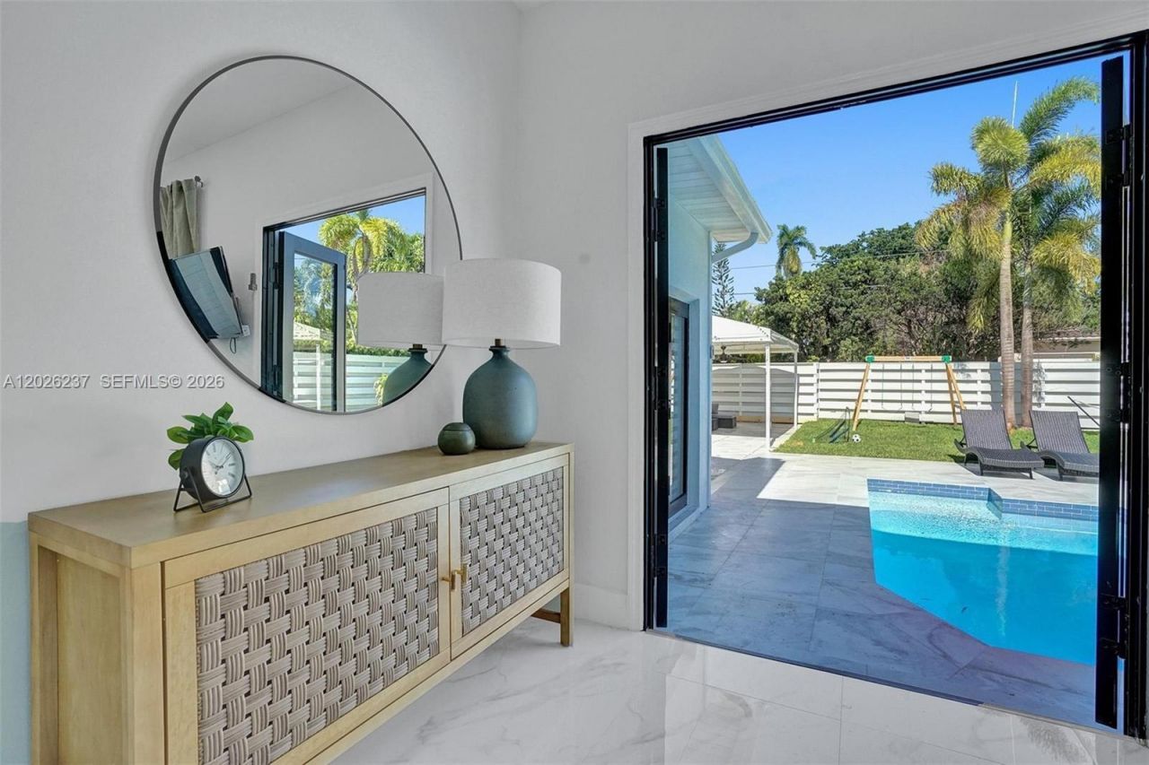1355 Madison St , Hollywood, FL 33019 Photo