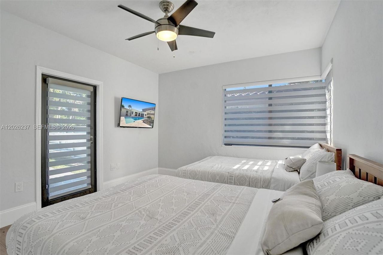 1355 Madison St , Hollywood, FL 33019 Photo