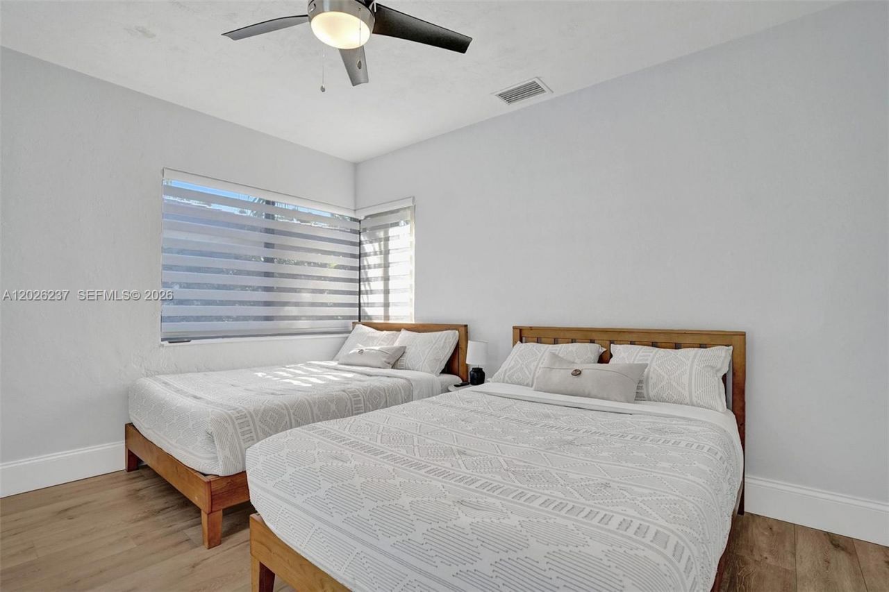 1355 Madison St , Hollywood, FL 33019 Photo