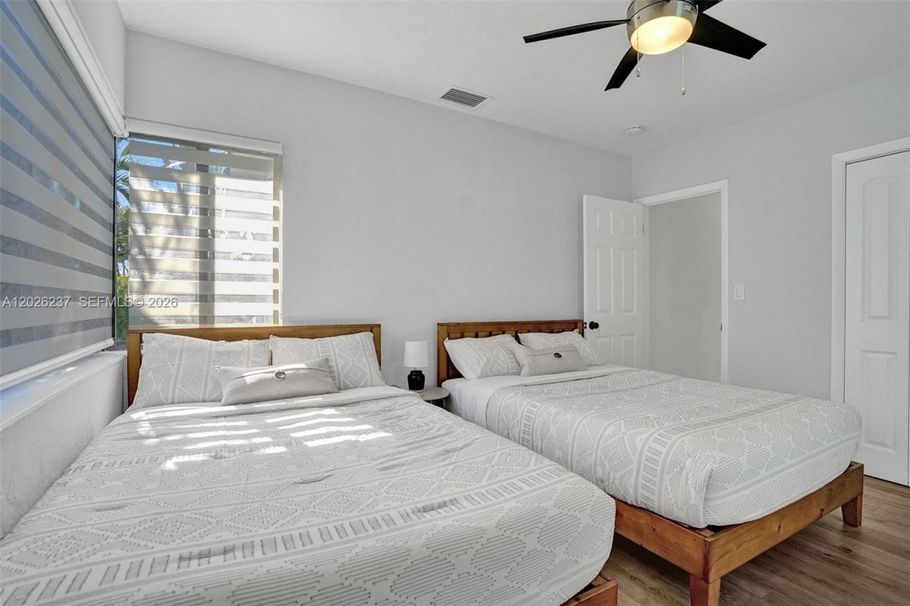1355 Madison St , Hollywood, FL 33019 Photo