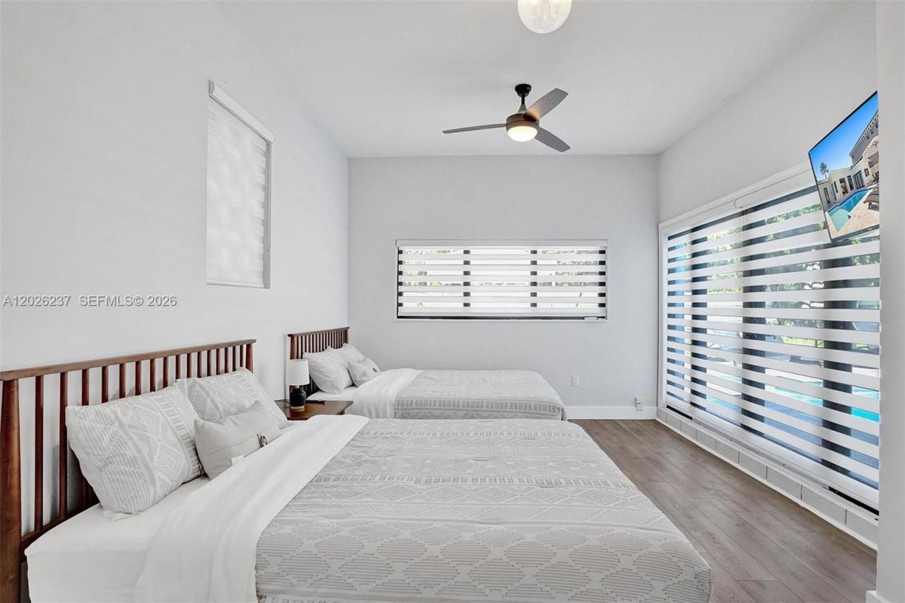 1355 Madison St , Hollywood, FL 33019 Photo
