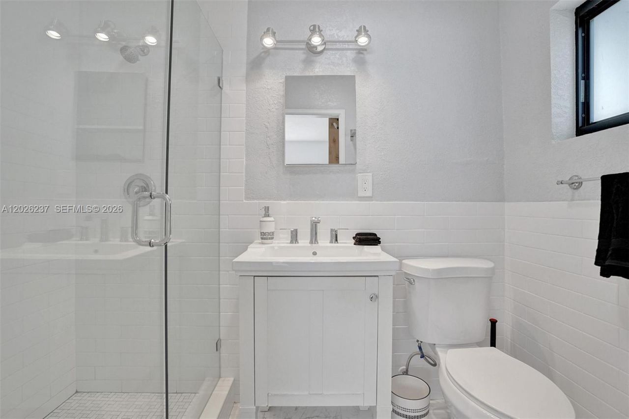 1355 Madison St , Hollywood, FL 33019 Photo