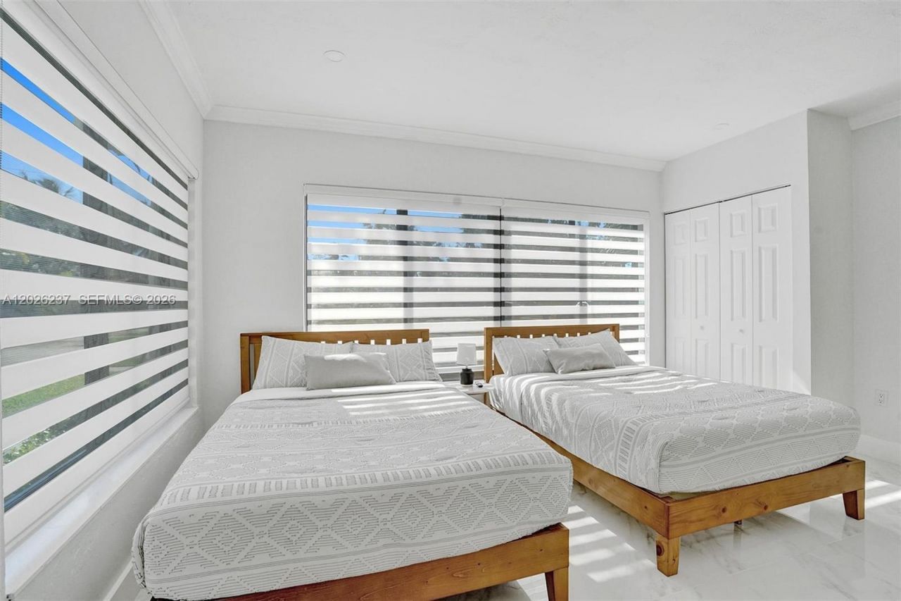 1355 Madison St , Hollywood, FL 33019 Photo