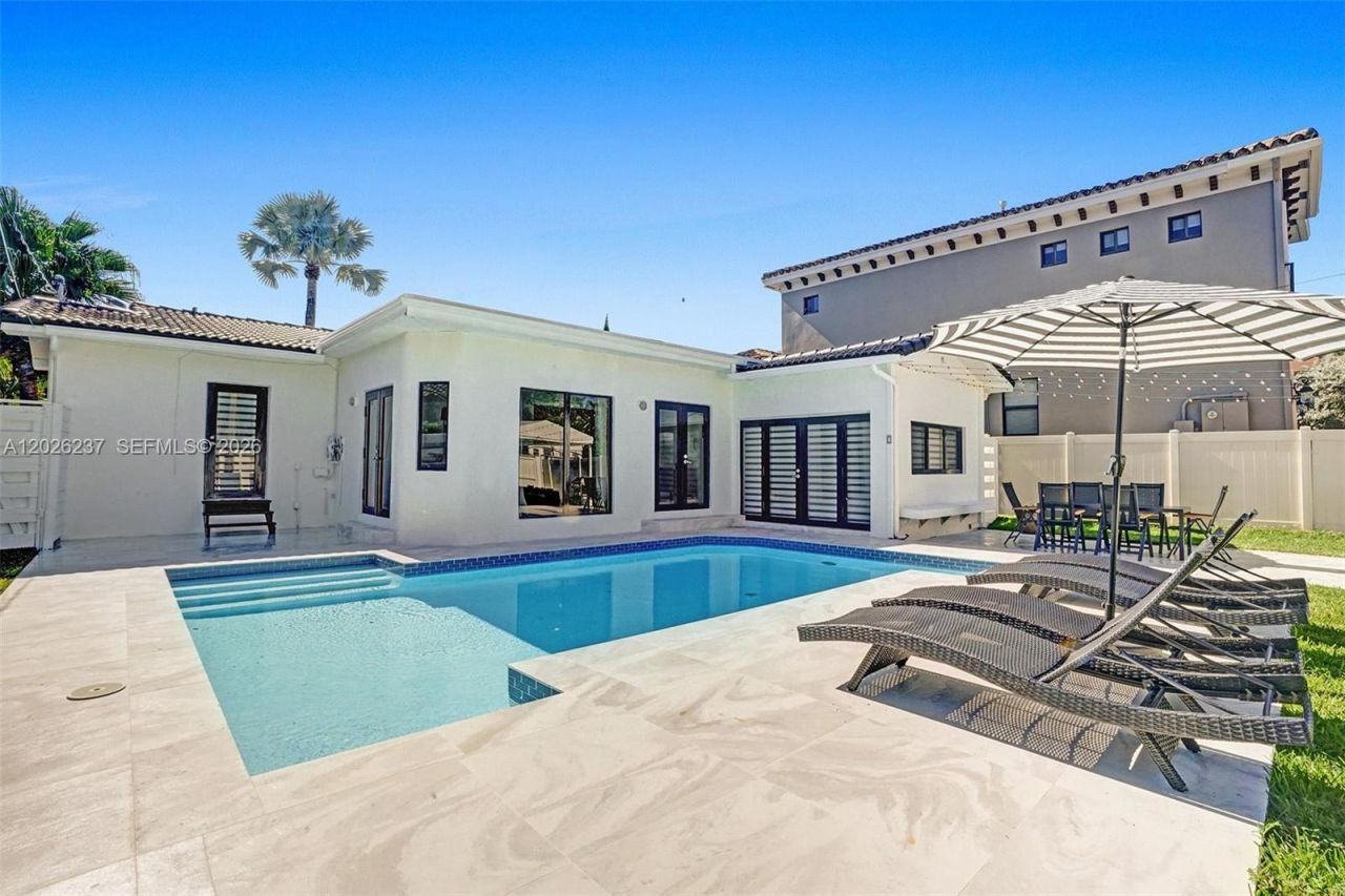 1355 Madison St , Hollywood, FL 33019 Photo