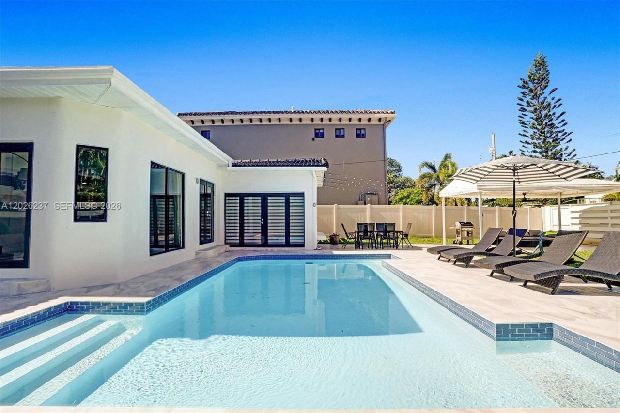 1355 Madison St , Hollywood, FL 33019 Photo