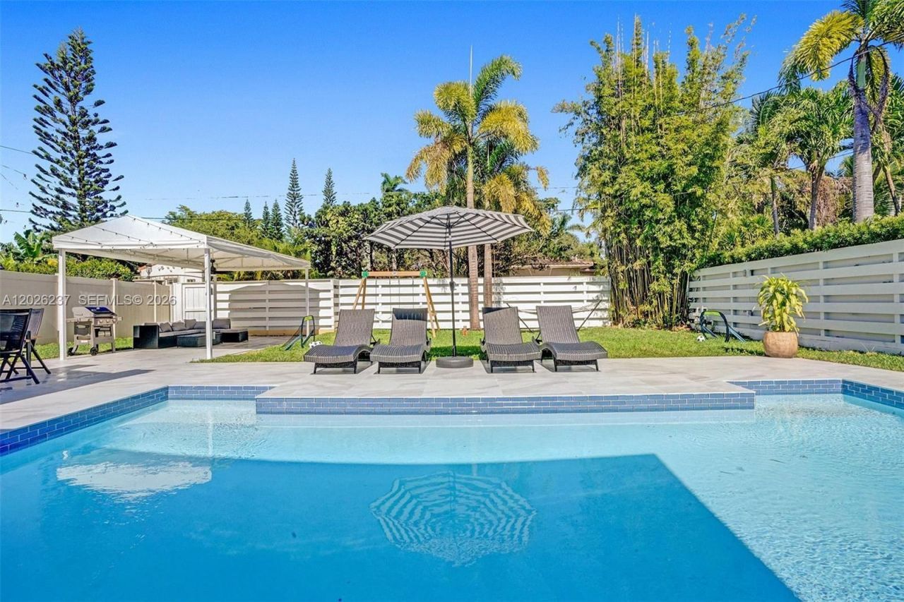 1355 Madison St , Hollywood, FL 33019 Photo