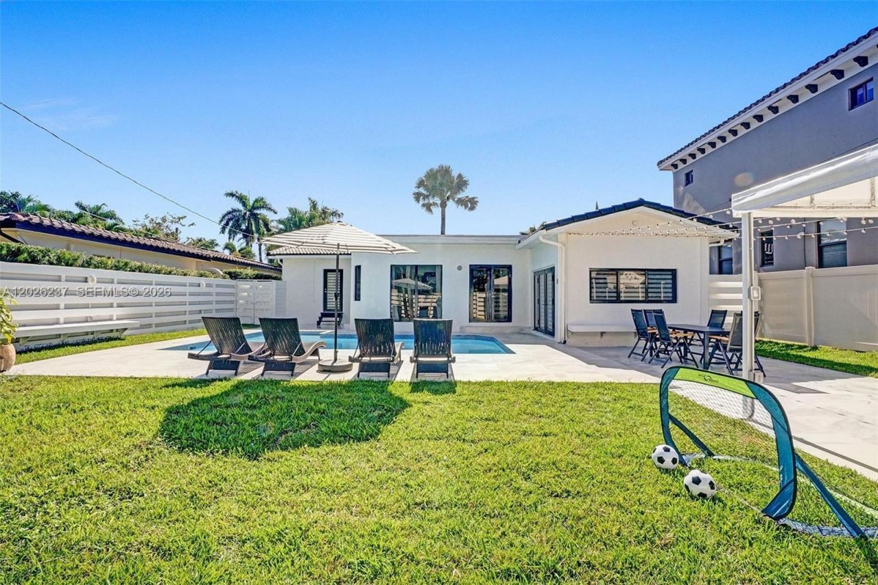 1355 Madison St , Hollywood, FL 33019 Photo