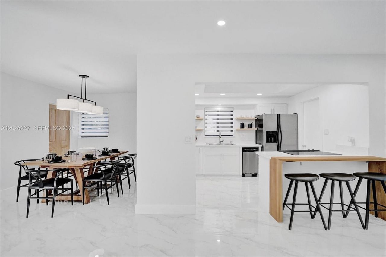 1355 Madison St , Hollywood, FL 33019 Photo
