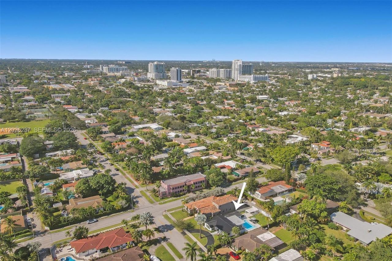 1355 Madison St , Hollywood, FL 33019 Photo