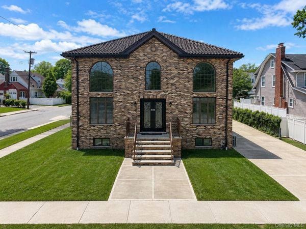 3646 205th Street , Bayside, NY 11361