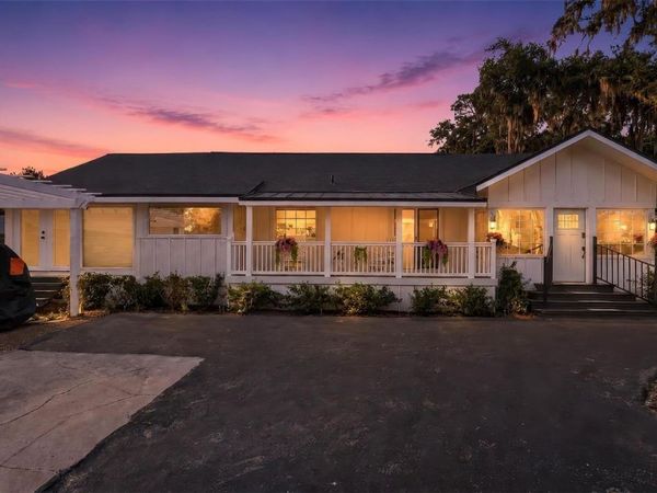 1099 GROVE AVENUE , MOUNT DORA, FL 32757