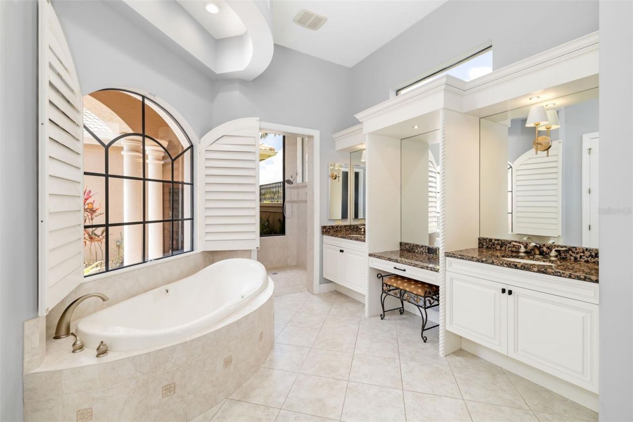 4015 Hawk Island Drive, Bradenton, FL 34208 Photo