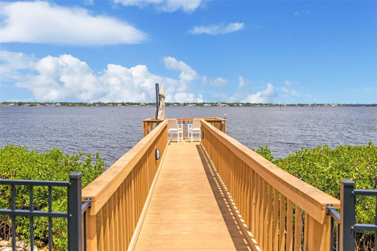 4015 Hawk Island Drive, Bradenton, FL 34208 Photo