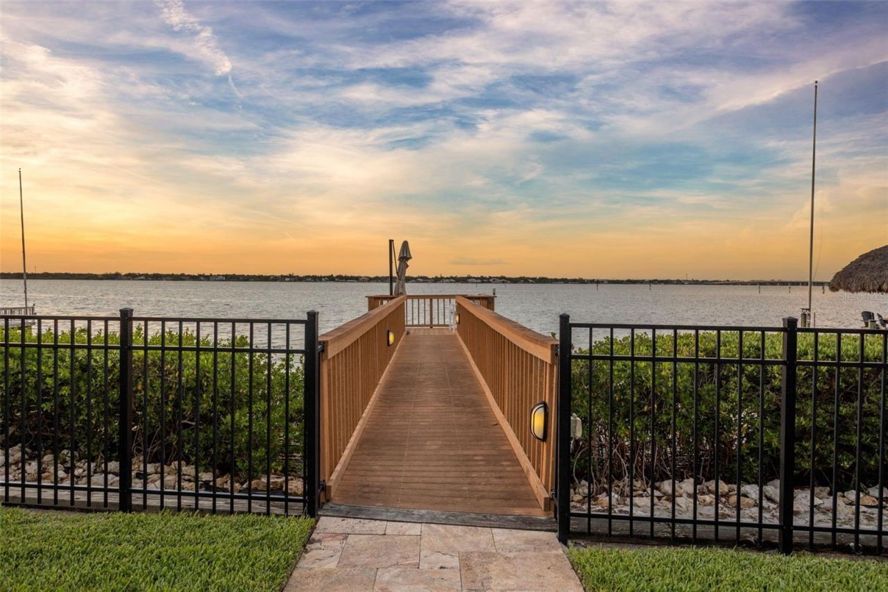 4015 Hawk Island Drive, Bradenton, FL 34208 Photo