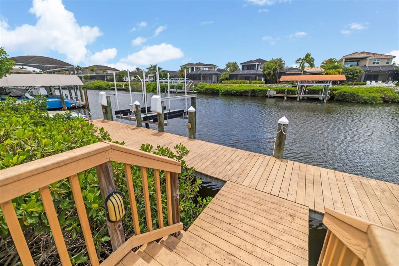 4015 Hawk Island Drive, Bradenton, FL 34208 Photo