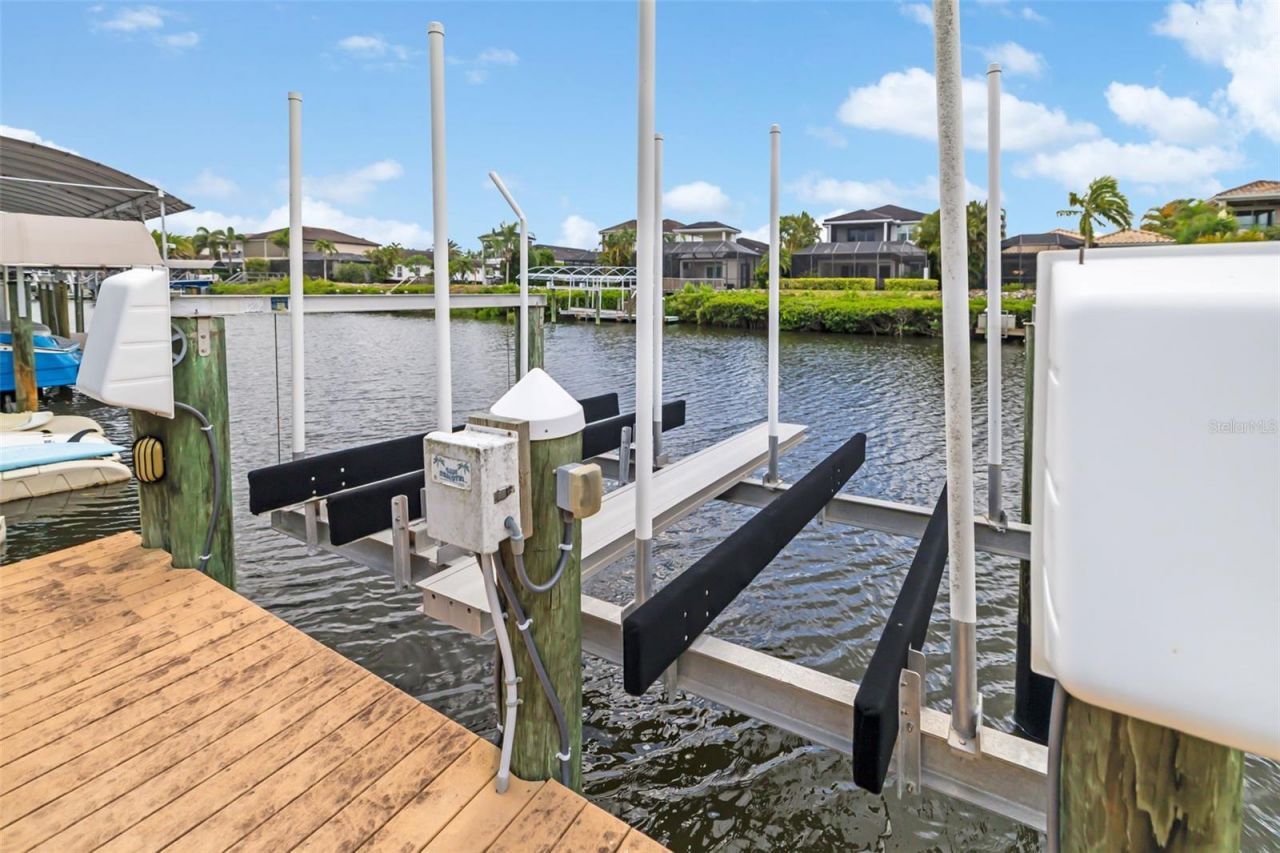 4015 Hawk Island Drive, Bradenton, FL 34208 Photo
