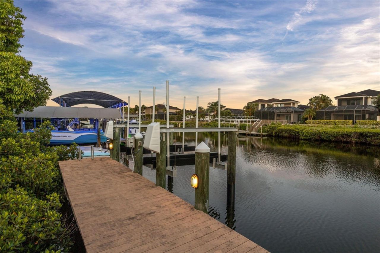 4015 Hawk Island Drive, Bradenton, FL 34208 Photo