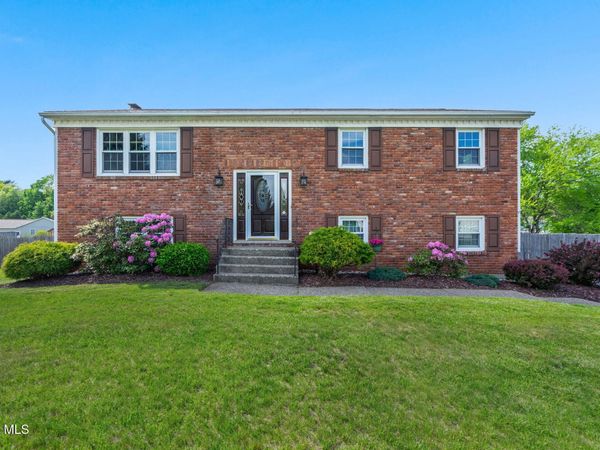 19 Midway Drive, Albany, NY 12205