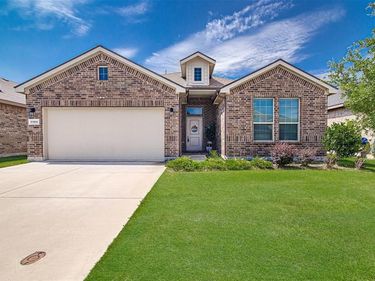 1104 Nicole Way, Fort Worth, TX 76028
