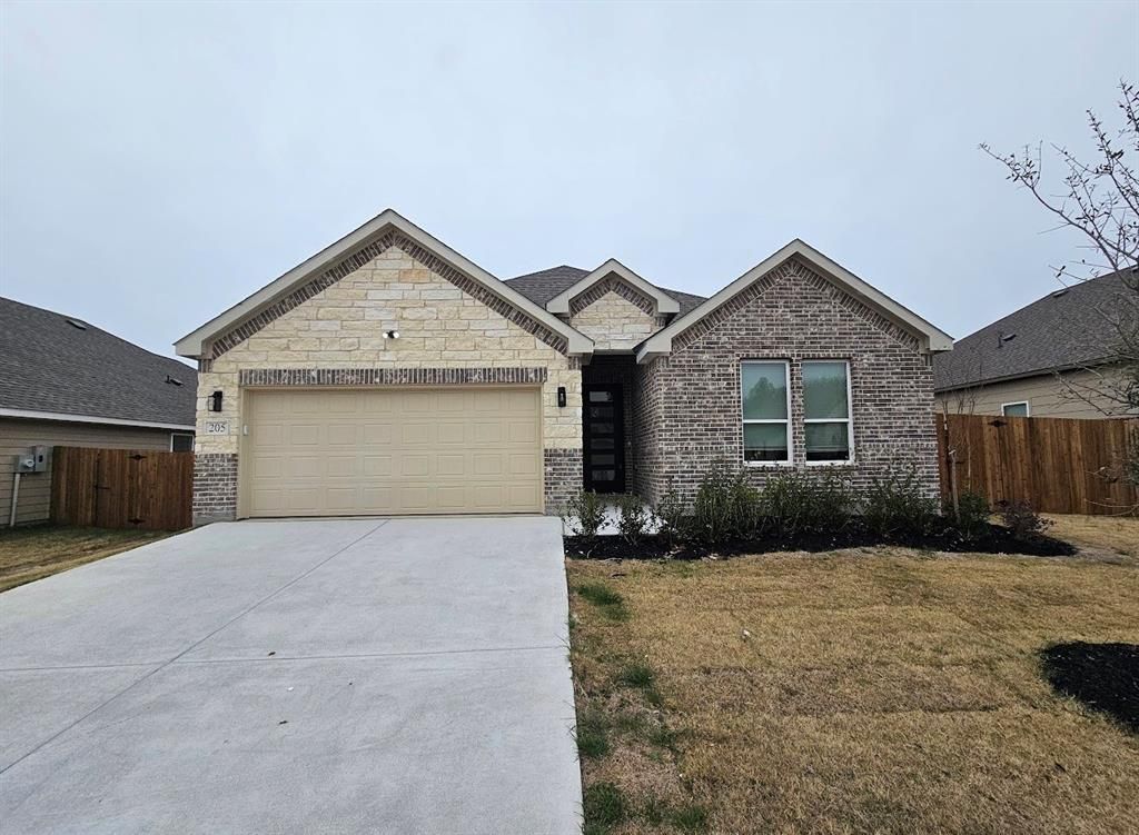 213 Rosemary, Azle, TX 76020 Main Photo