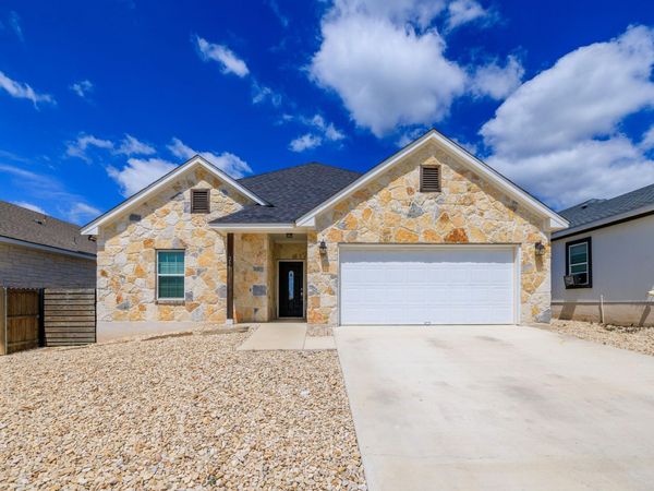 237 Dudley WAY, Fredericksburg, TX 78624