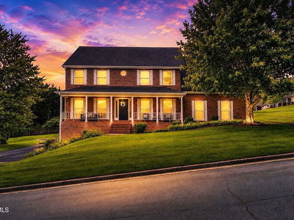 1014 Whittling Wood Drive, Johnson City, TN 37601
