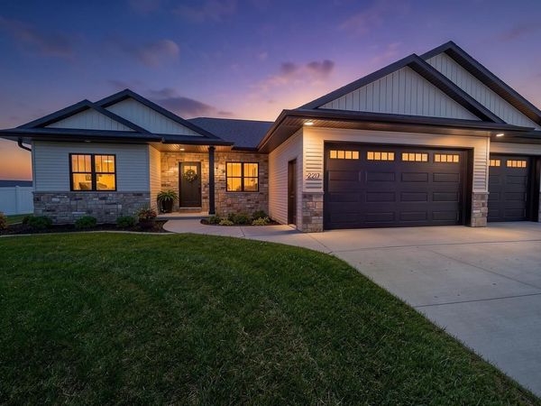 2217 FOX POINT COURT, De Pere, WI 54115