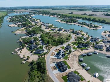 614 Nighthawk Circle, Ashland, NE 68003