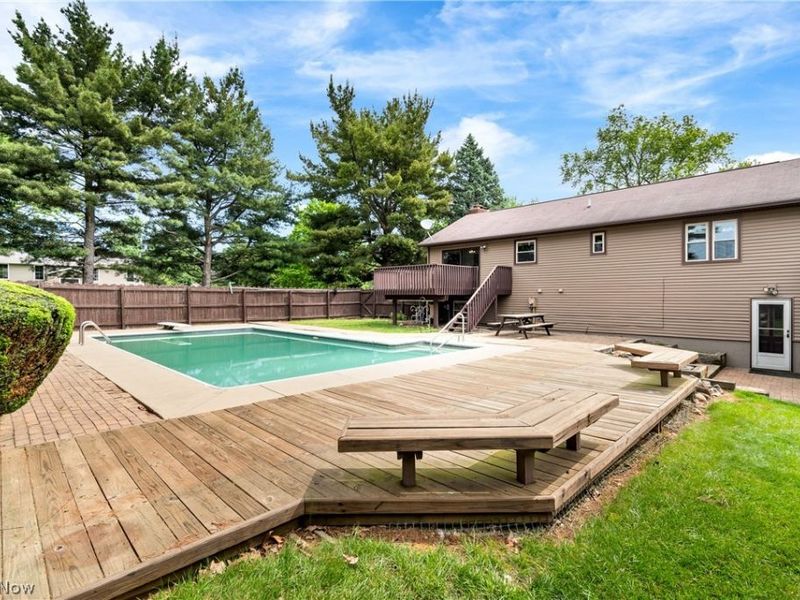 11033 Santa Fe Trail NE, Hartville, OH 44632 Photo 10