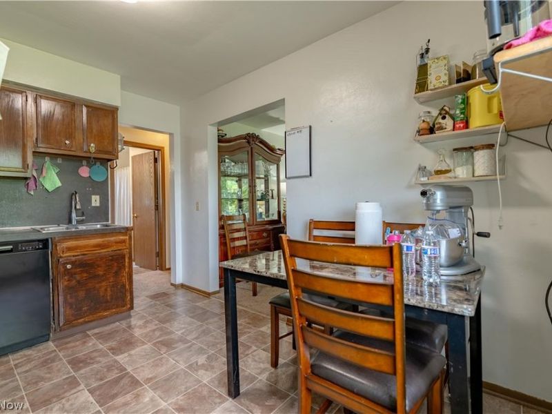 5381 Portage Street NW, North Canton, OH 44720 Photo 10