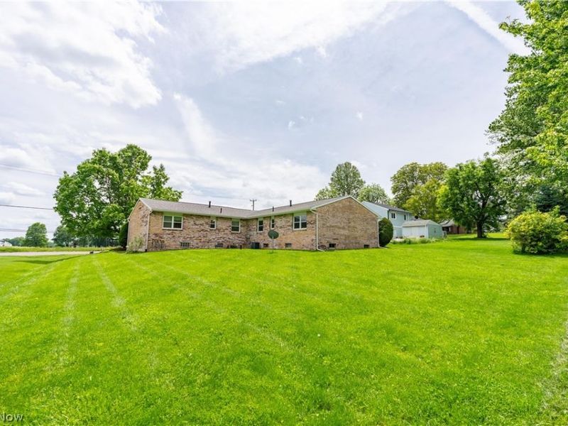 5381 Portage Street NW, North Canton, OH 44720 Photo 4